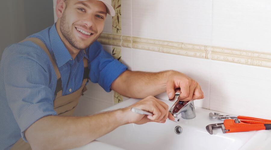 Expert burst pipe repair services in Farragut, TN